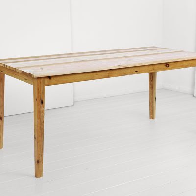 Koppe #67 - Altholz Design Tisch (perspektivisch)